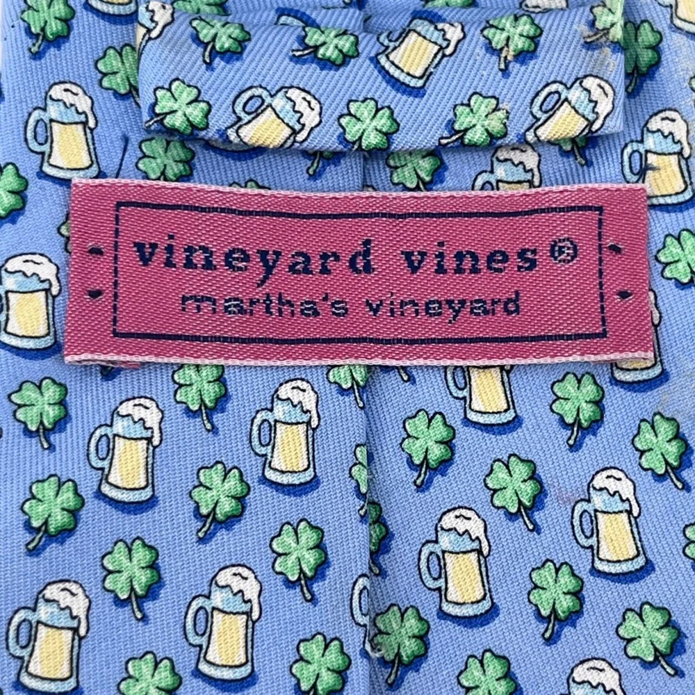 Vineyard Vines Mens Silk Tie Blue Beer Mugs Shamrocks St Patricks Day USA Made